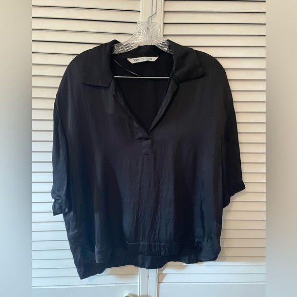 Zara Women’s Black Short Sleeve V-Neck Collared Blouse Rounded Hem Size Medium - Picture 4 of 14
